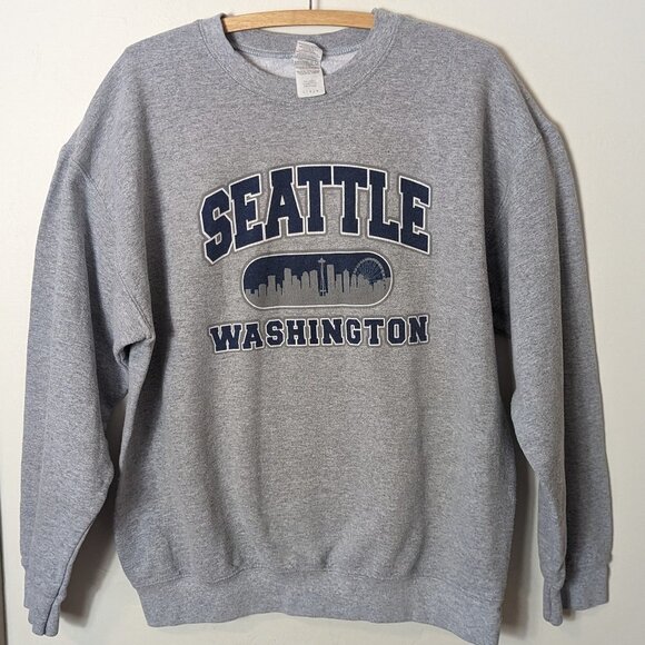 Seattle Washington Space Needle Ferris Wheel Skyline Sweatshirt Retro - Picture 1 of 4